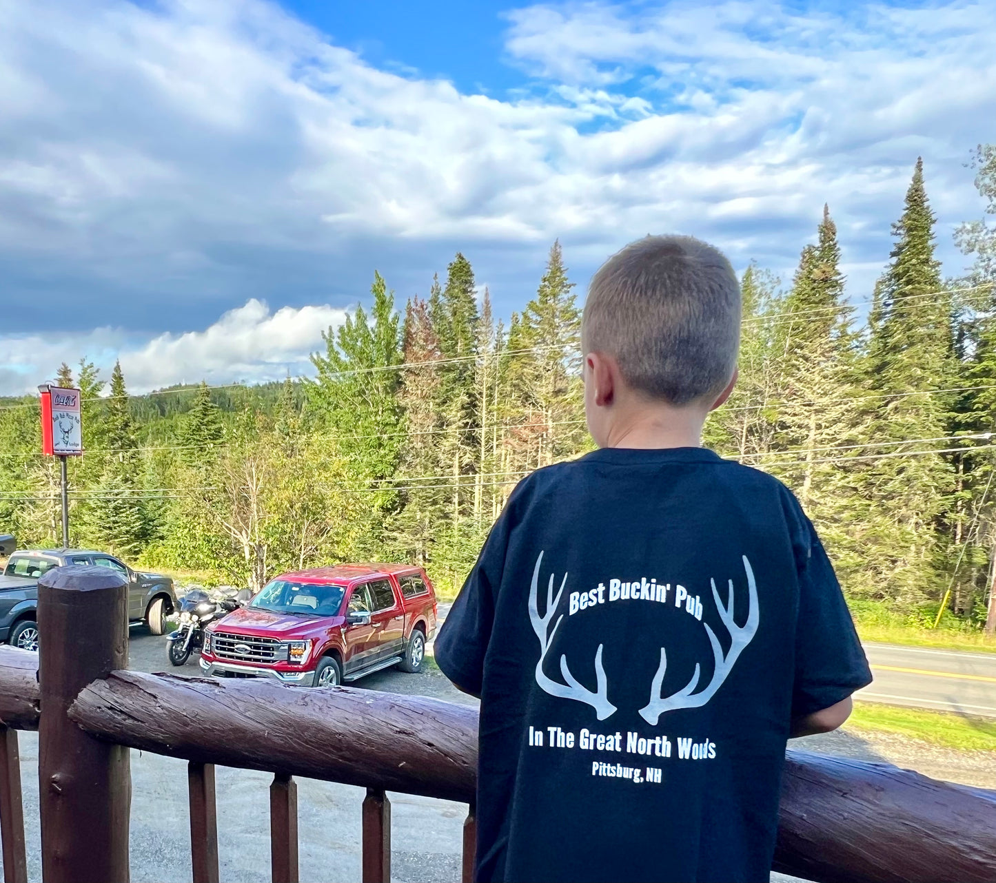 Kid's T-Shirt Best Buckin’ Pub Black